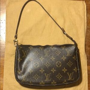 Louis Vuitton pochette